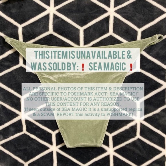 🌺 SOLD 🌺 Triangl Kiara Velvet Bikini Set - Picture 9 of 14